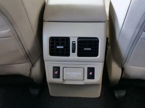 Used 2018 Subaru Legacy 3.6R Limited image 17