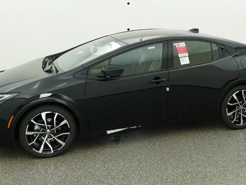 New 2026 Toyota Prius Plug-In Hybrid FWD image 48