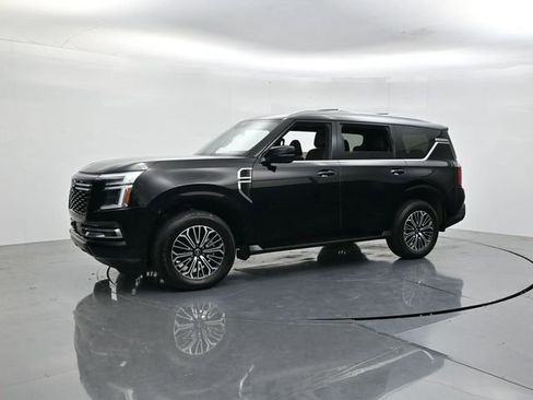 Used 2025 Nissan Armada Platinum AWD/4WD image 5