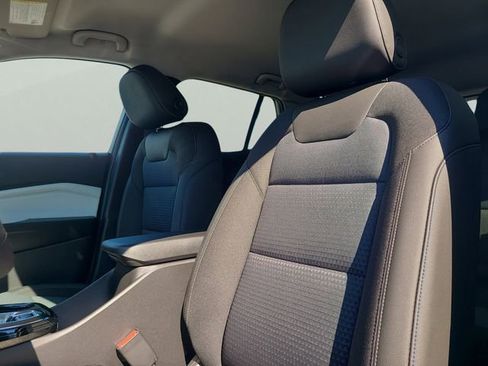 New 2026 Chevrolet Trax LT w/ Midnight Edition FWD image 19