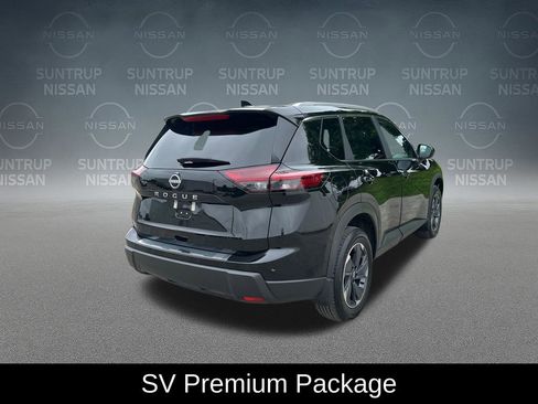 Used 2025 Nissan Rogue SV w/ SV Premium Package FWD image 7