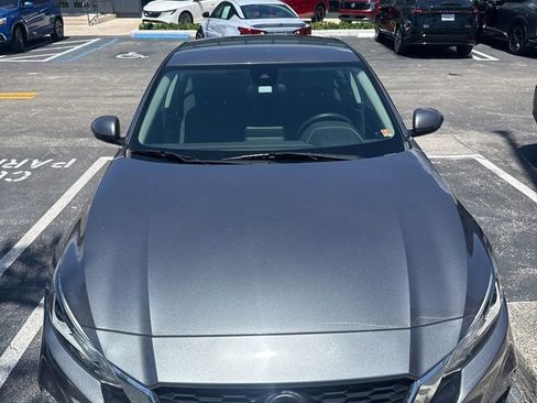 Used 2021 Nissan Altima 2.5 SV FWD image 3