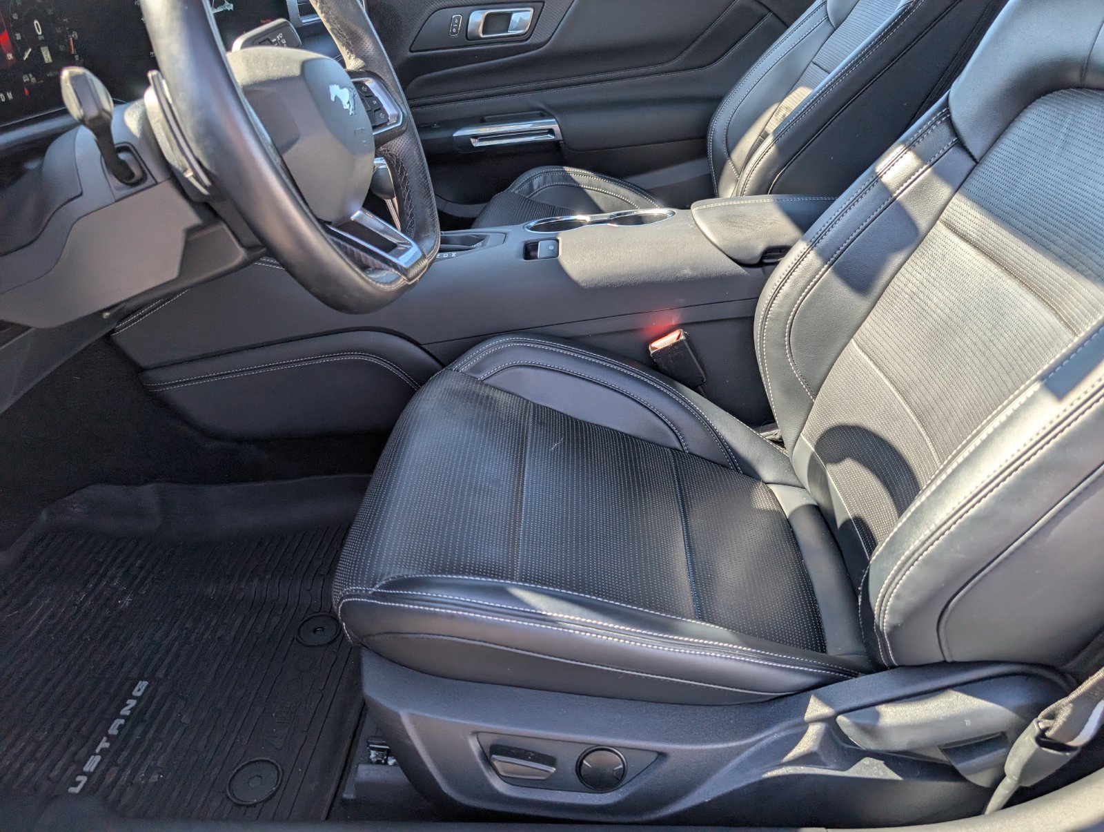 Used 2024 Ford Mustang GT Premium RWD image 13