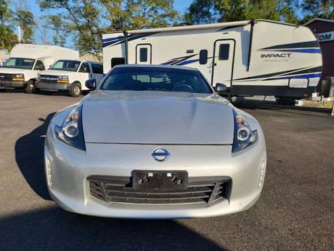 Used 2019 Nissan 370Z Coupe image 2