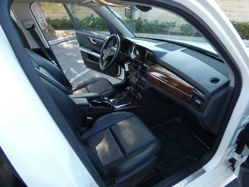 Used 2012 Mercedes-Benz GLK 350 2WD image 22