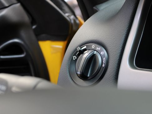 Used 2005 Pontiac GTO image 37