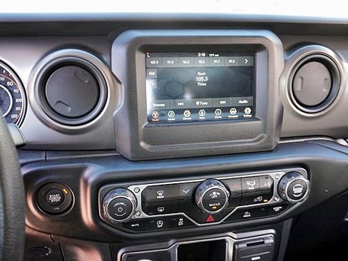 Certified 2022 Jeep Wrangler Sport image 19