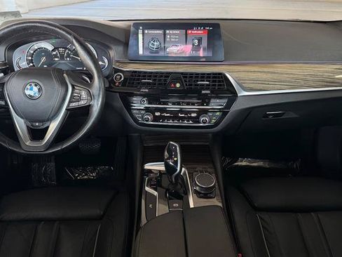 Used 2018 BMW 540i xDrive AWD/4WD image 15