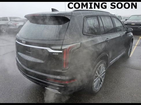 Used 2025 Cadillac XT6 Sport w/ Technology Package image 5