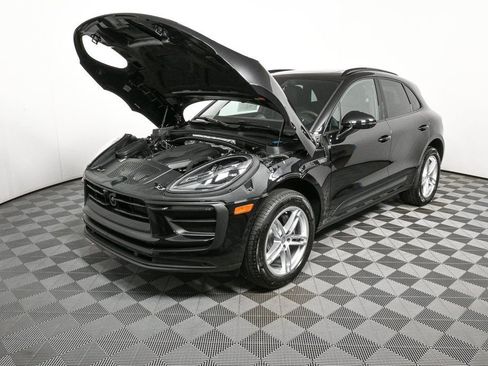 Certified 2026 Porsche Macan image 33