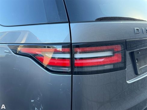 Used 2020 Land Rover Discovery HSE image 10