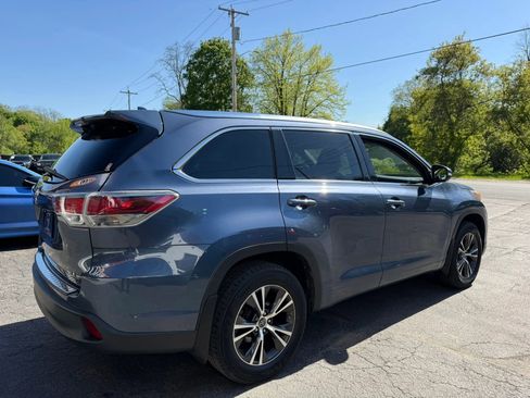 Used 2016 Toyota Highlander XLE AWD/4WD image 5