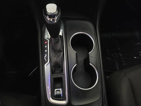 Used 2018 Chevrolet Equinox LT FWD image 20