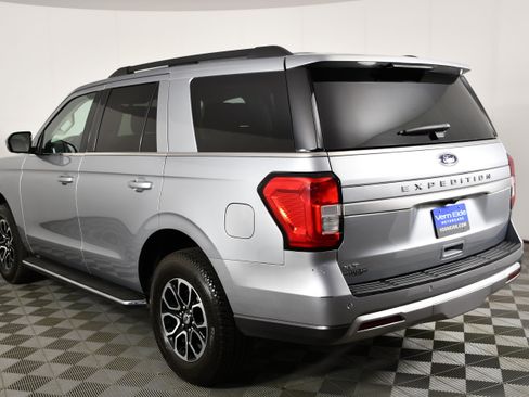 Used 2023 Ford Expedition XLT AWD/4WD image 7