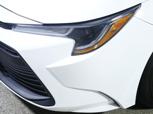 Used 2023 Toyota Corolla LE image 16