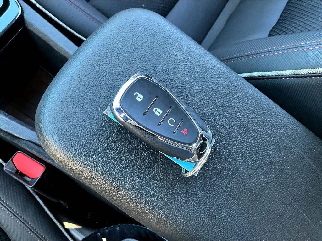 Used 2023 Chevrolet TrailBlazer RS AWD/4WD image 37