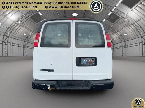 Used 2015 Chevrolet Express 2500 RWD image 4