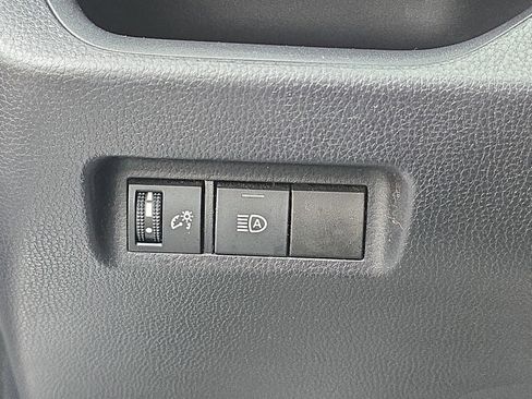 Used 2019 Toyota RAV4 LE image 24