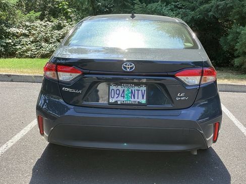 Certified 2025 Toyota Corolla LE w/ LE Premium Package AWD/4WD image 18