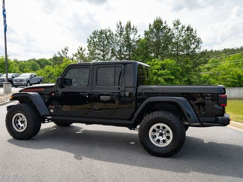Used 2024 Jeep Gladiator Mojave AWD/4WD image 10