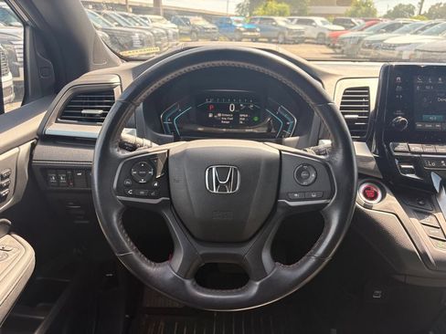 Used 2023 Honda Odyssey Sport image 14