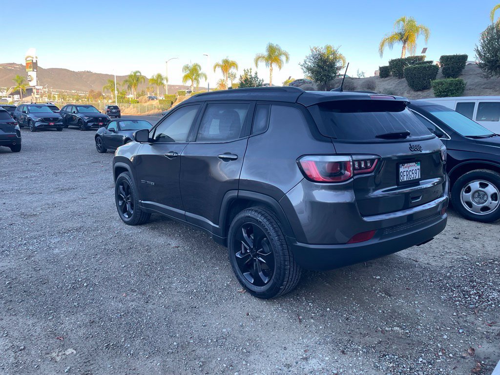 Used 2018 Jeep Compass Latitude w/ Popular Equipment Group FWD image 6
