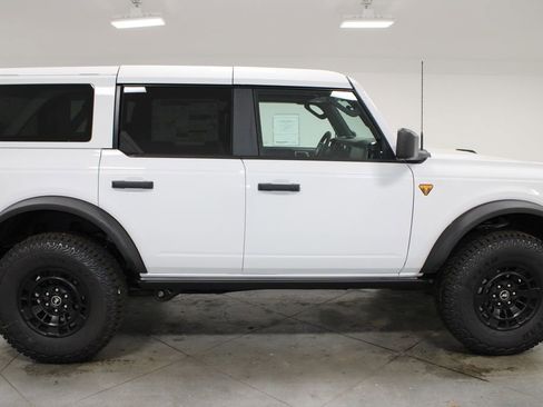 New 2026 Ford Bronco Badlands AWD/4WD image 10
