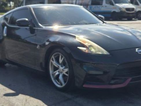 Used 2011 Nissan 370Z Touring w/ Sport Pkg image 9