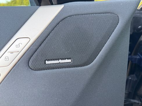 Used 2024 BMW iX xDrive50 w/ Premium Package image 27