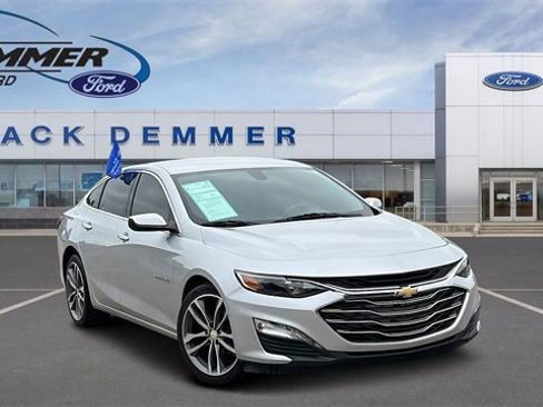 Used 2022 Chevrolet Malibu LT image 1