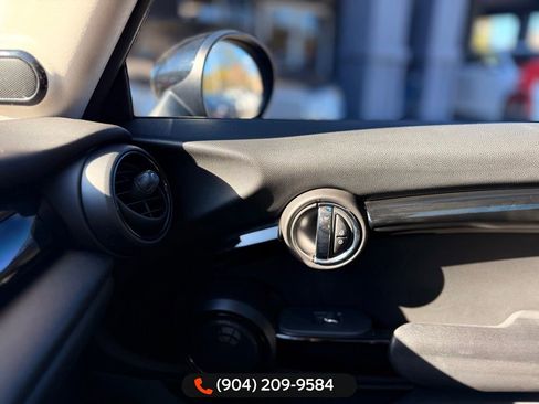 Used 2019 MINI Cooper S w/ Premium Package image 19