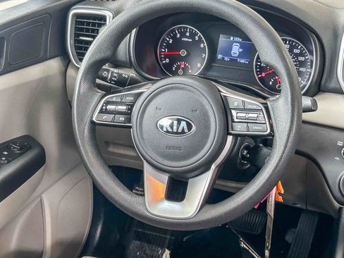 Used 2022 Kia Sportage LX FWD image 15