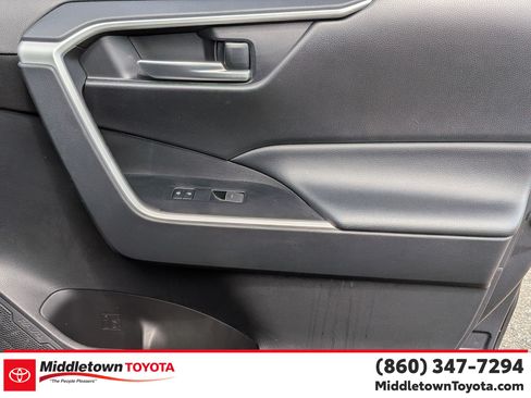 Certified 2025 Toyota RAV4 XLE AWD/4WD image 32