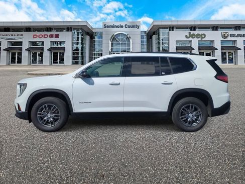 Used 2025 GMC Acadia Elevation image 5