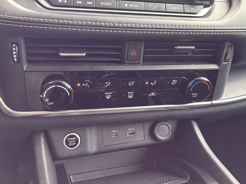 Used 2023 Nissan Rogue S image 24