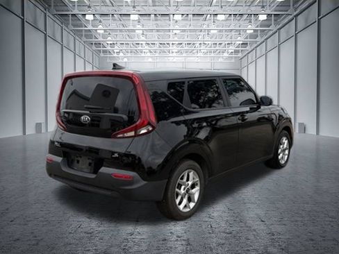 Used 2020 Kia Soul S FWD image 3