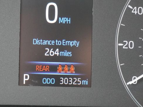 Used 2024 Toyota Corolla LE image 21