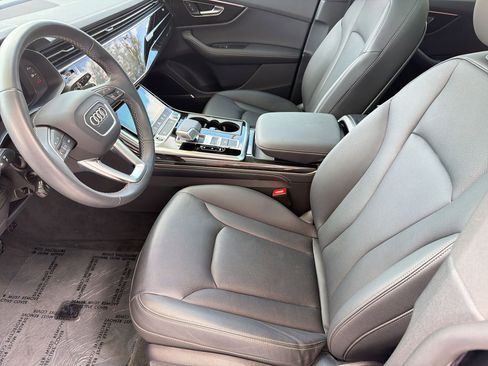 Used 2025 Audi Q8 Premium Plus AWD/4WD image 5