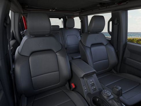 New 2025 Ford Bronco Badlands image 10