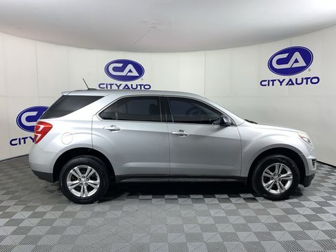 Used 2016 Chevrolet Equinox LS FWD image 2