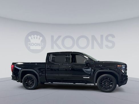 Used 2022 GMC Sierra 1500 Elevation w/ LPO, Elevation Black Package image 17