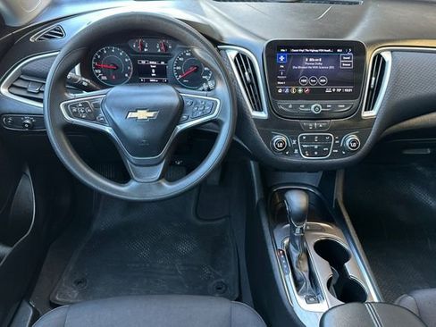 Used 2023 Chevrolet Malibu LT FWD image 16