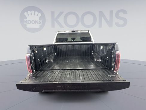 Used 2025 Toyota Tundra Limited image 27