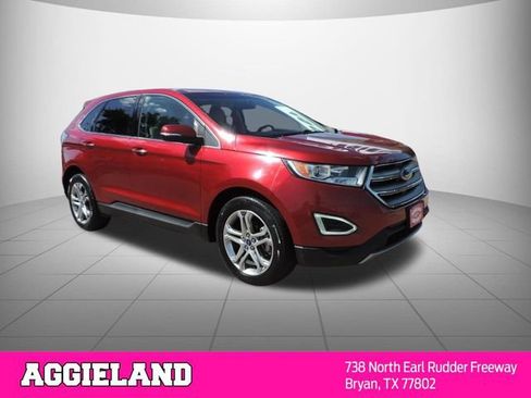 Used 2017 Ford Edge Titanium w/ Technology Package FWD image 3