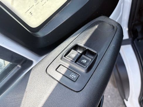 Used 2023 RAM ProMaster 2500 FWD image 30