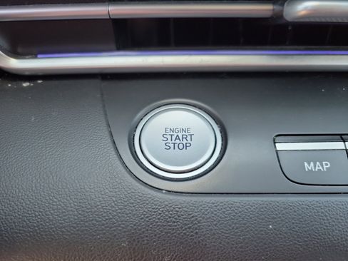 Used 2024 Hyundai Elantra SEL FWD image 11