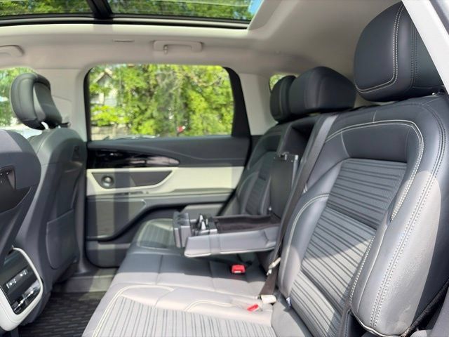 Used 2024 Lincoln Nautilus Reserve w/ Equipment Group 202A AWD/4WD image 40