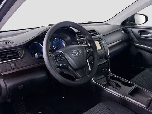 Used 2017 Toyota Camry LE image 9