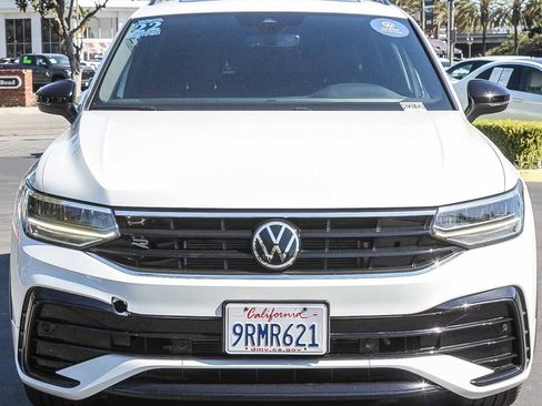 Used 2022 Volkswagen Tiguan SE R-Line image 2