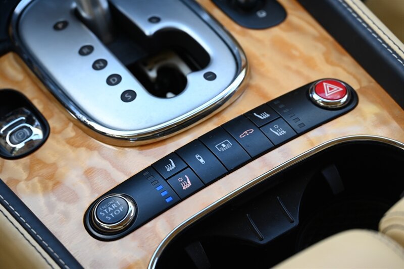 Used 2014 Bentley Flying Spur W12 AWD/4WD image 42